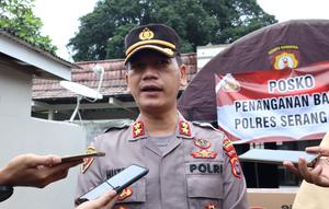 Kapolres Serang Kota, AKBP Maruli Ahiles Hutapea, Buka Posko Laporan Korban Banjir Kota Serang. (Kamis, 10/03/2022).