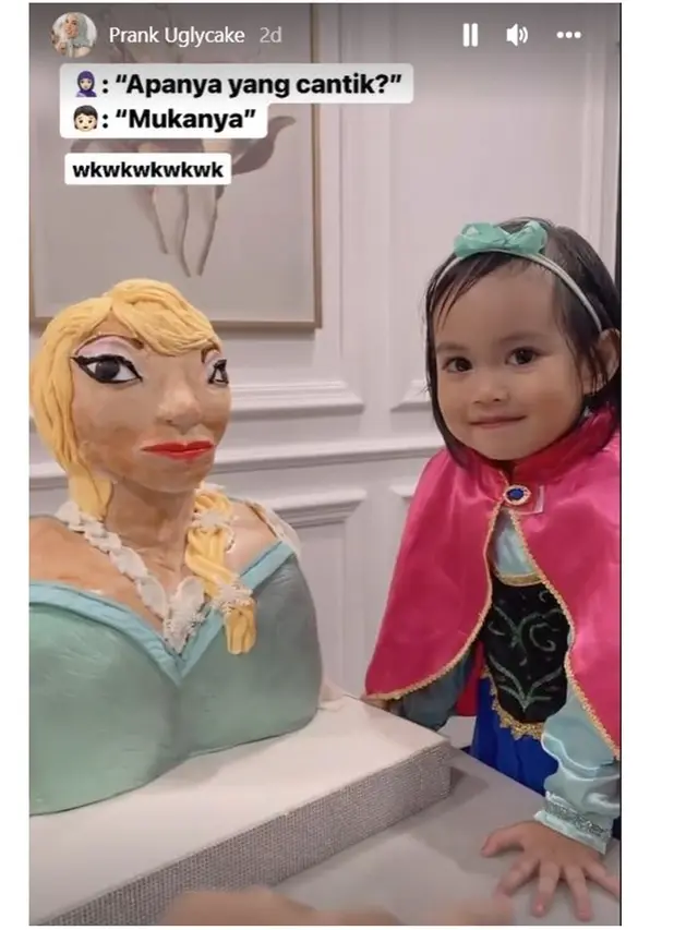 6 Potret Anak Fitri Tropica saat Dapat 'Ugly Cake', Ekspresinya Kocak