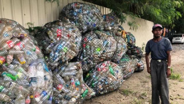 Meski Idap Kanker Tulang, Pria Ini Jalan Kaki Pungut Sampah Tiap Hari Hingga 10 Km