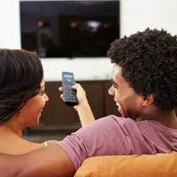 Saat si dia lagi nyuekin kamu gara-gara sepak bola, maka beberapa hal ini bisa kamu coba untuk mendapatkan perhatiannya.