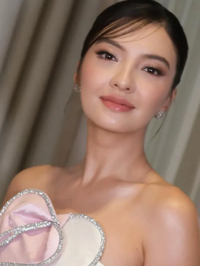 Raline Shah di Resepsi Pernikahan Luna Maya dan Maxime.