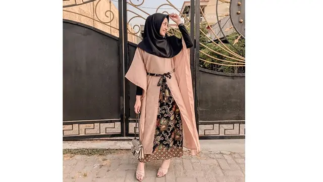 5 Pesona Zerlinda Gitta, Istri Hansamu Yama yang Cantik Menawan