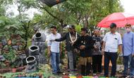 Bupati Sumenep Achmaf Fauzi saat menghadiri acara Peluncuran dan Peresmian Wisata Bukit Tawap di Desa Pagar Batu, Kecamatan Saronggi. Foto (Istimewa)