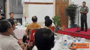 Citizen6, Bandung: Pangdam III/Siliwangi Mayor Jenderal TNI M. Munir menggelar acara silaturrahmi dengan Insan Pers di Ruang Silihwangi Makodam III/Slw Jalan Aceh No.69 Bandung, Kamis (13/10).