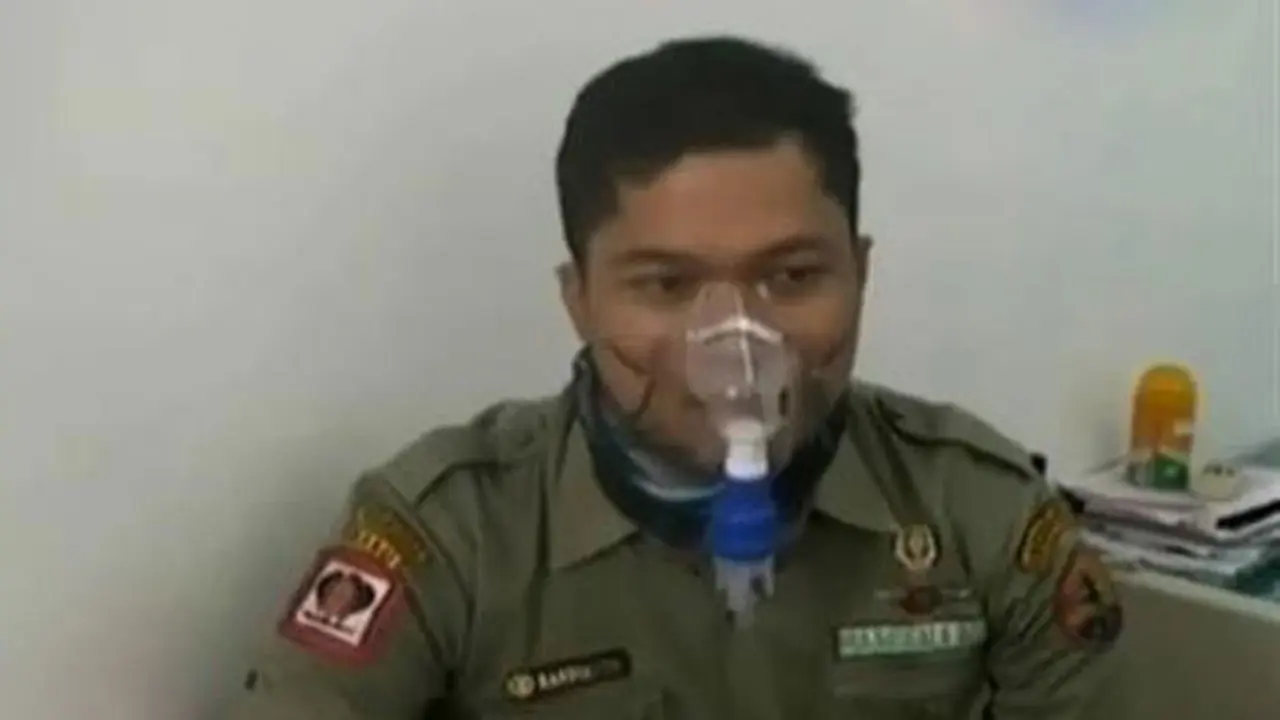 Sejumalah Petugas Pemadam Kebakaran Lahan Pekanbaru Terkena ISPA