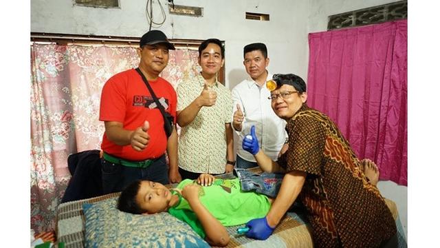 Jadi Calon Wali Kota Solo, Ini 6 Potret Gibran Rakabuming Blusukan ke Masyarakat