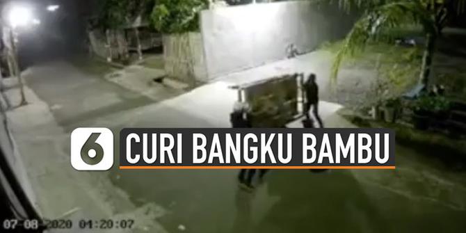 VIDEO: Viral Maling Curi Bangku Bambu Milik Warga