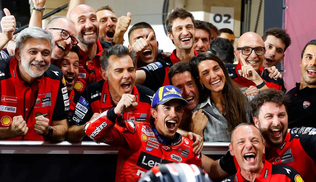 Di GP Amerika Serikat 2025, Marc Marquez jatuh saat sedang memimpin balapan. (Karim JAAFAR/AFP)