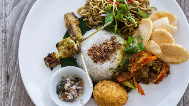 Lebih dari Liburan, Menyatu dengan Alam dan Budaya Lewat Kuliner dan Yoga Bali