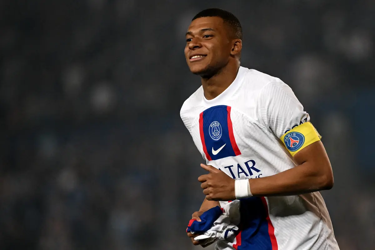 Kylian Mbappe - Paris Saint-Germain - PSG