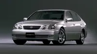 Toyota Aristo, Sedan Premium Serba Nyaman dengan Mesin High Performance