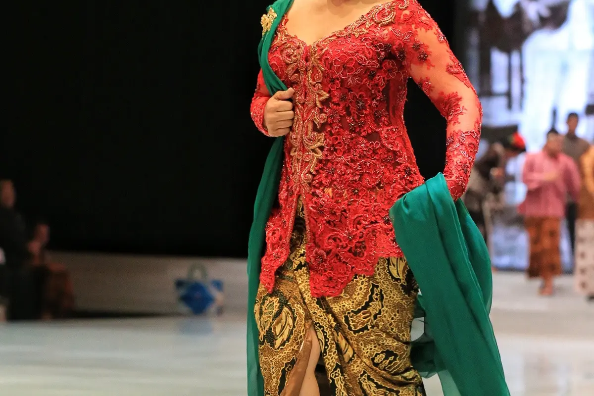 [Bintang] Susi Pudjiastuti (Menteri Kelautan)