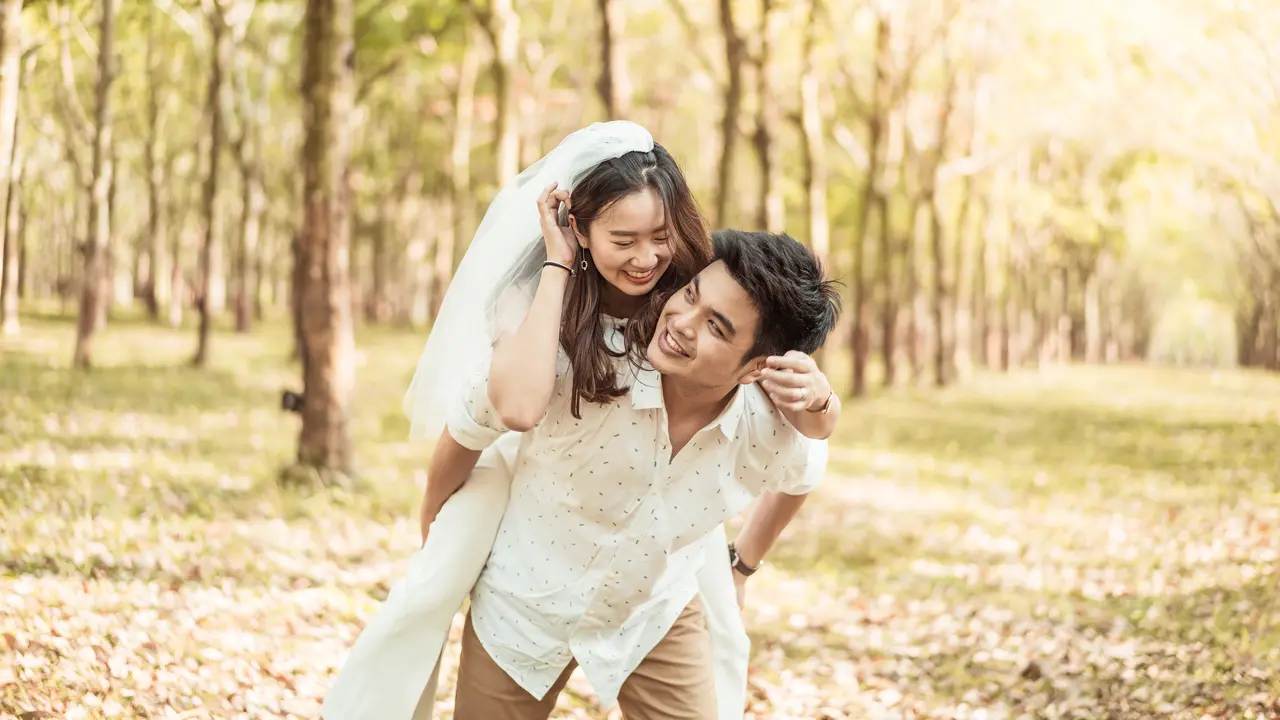 couple februari bersama sama