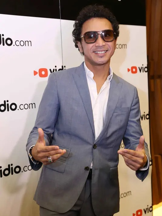 Sebagai salah satu mentor dalam kontes ajang pencarian bakat, Vidio.com Music Battle 2016, Giring teringat saat baru merintis karir didunia musik. (Nurwahyunan/Bintang.com)