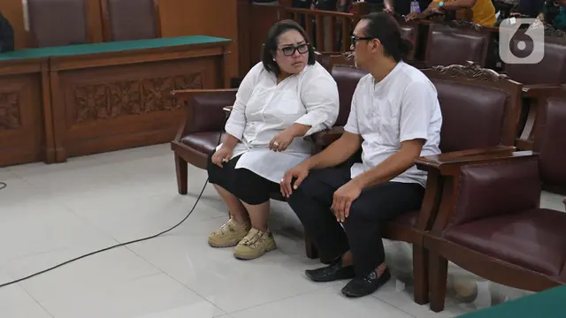 Tangis Nunung Saat Divonis 1 Tahun 6 Bulan Penjara