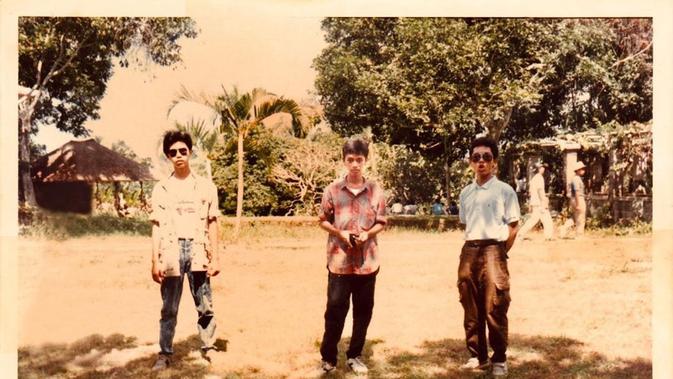 Potret Lawas Ahmad Dhani Bersama Teman (Sumber: Instagram/ahmaddhaniofficial)