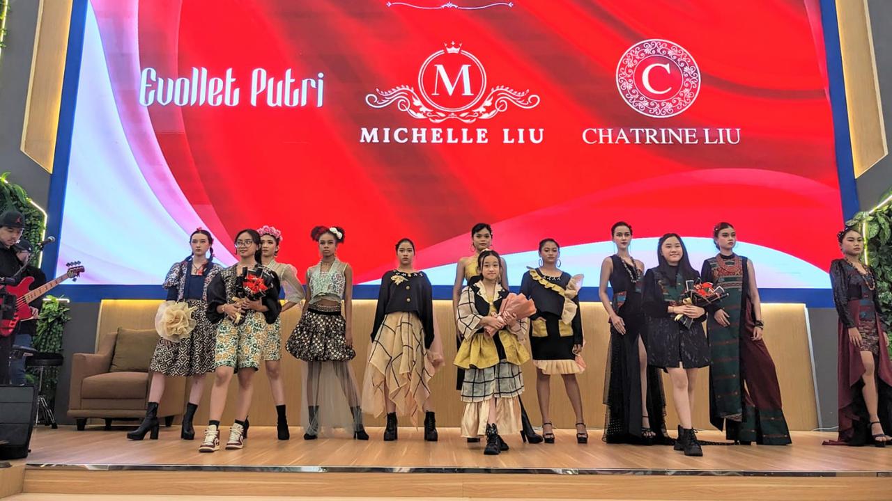 Agung Podomoro turut mengapresiasi wastra nusantara yang sarat akan makna budaya Indonesia dengan cara mendukung penuh prestasi desainer fesyen anak bangsa melalui acara The Soul of Wastra.