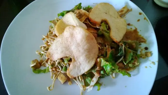 Karedok vs Gado-gado, Kamu Pilih Mana?