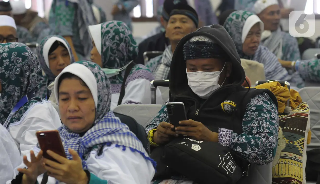 Panitia Penyelenggara ibadah haji (PPIH)mengatakan " Kami sangat bersyukur karena kedatangan mereka dalam kondisi sehat. (merdeka.com/imam buhori)