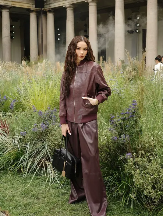 Sosok Alyssa Daguise sendiri dikenal sebagai model dan pemeran berdarah Prancis-Indonesia.