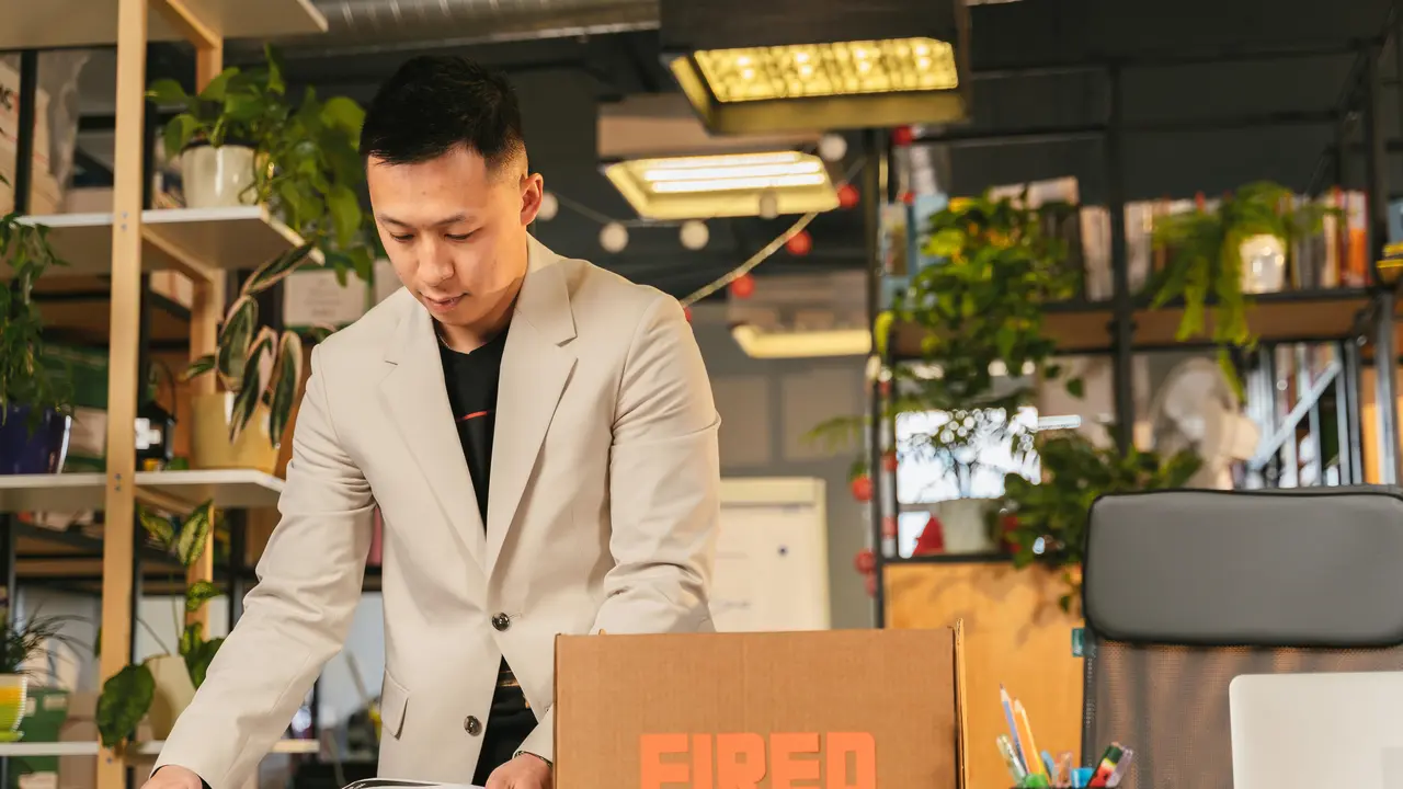 Apa yang Harus Dilakukan Jika Terkena PHK? Ini 10 Langkah Penting Agar Finansial Tetap Aman