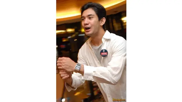 Foto Masa Kecil Diunggah Prilly Latuconsina, Ini 6 Potret Lawas Reza Rahadian