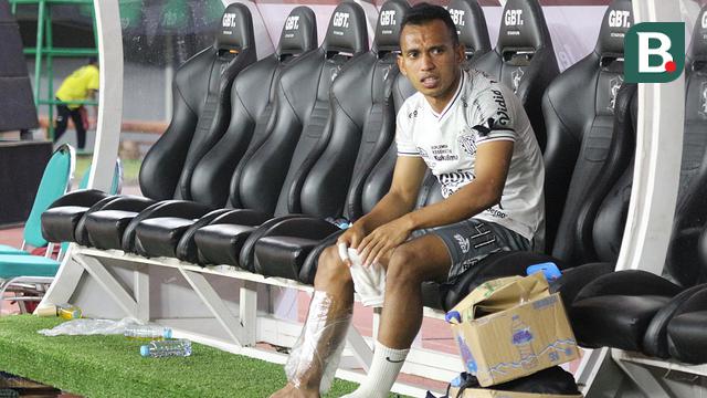 Foto: Apes, Cuma Main Sebentar di Pekan ke-8 BRI Liga 1 Irfan Jaya Dapat Kado Istimewa saat Kembali ke Gelora Bung Tomo