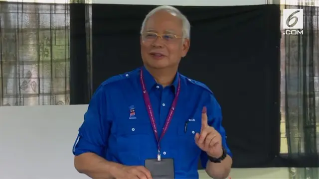 Najib Razak yang saat ini masih menjabat Perdana Menteri Malaysia memberikan hak suaranya pada Pemliu Malaysia. Ia berhadapan dengan Mahatir Muhamad pada pemilu kali ini.