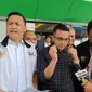 Jubir TPN Ganjar-Mahfud Aiman Witjaksono mengajukan gugatan praperadilan ke PN Jaksel terhadap Kapolri, Kapolda Metro Jaya, hingga Dirreskrimsus Polda Metro Jaya terkait penyitaan ponselnya. (Merdeka.com)