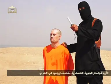 ISIS merilis sebuah video pemenggalan terhadap wartawan Amerika Serikat, James Foley di YouTube, Selasa (19/8/14). (REUTERS/Social Media Website)