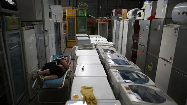 Desa Ini Tampung Seluruh Sampah Elektronik di Tiongkok