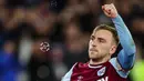 Pemain West Ham United, Jarrod Bowen merayakan gol kemenangan timnya ke gawang Wolves pada laga lanjutan Liga Inggris 2024/2025 di London Stadium, London, Inggris, Selasa (10/12/2024) WIB. (AFP/Adrian Dennis)