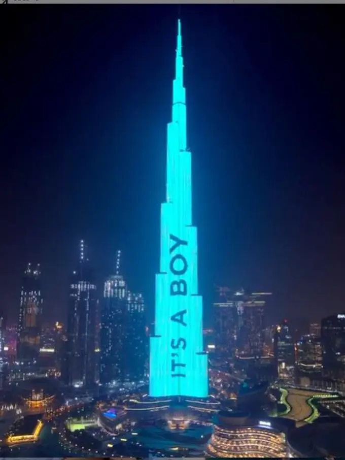 Pasangan Asal Dubai Umumkan Jenis Kelamin Bayi di Gedung Burj Khalifa