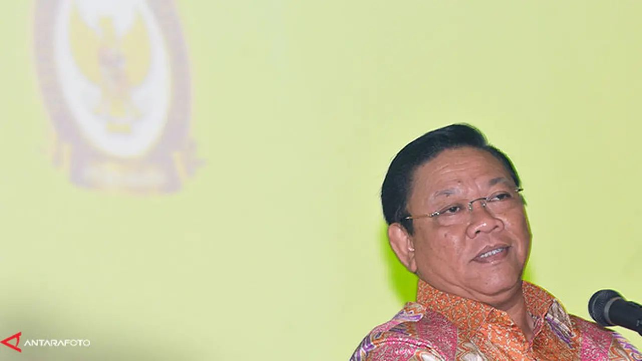 agung-laksono130114b.jpg