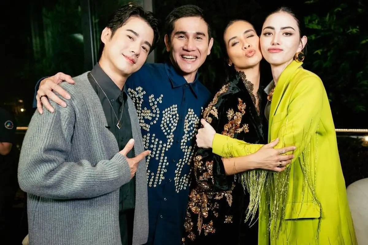 6 Gaya Davika Hoorne dan Mario Maurer Hadiri Gala Dinner di Jakarta, Pose Bareng Pasutri Vino G Bastian dan Marsha Timothy