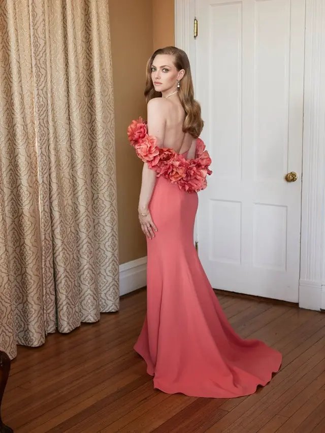 Amanda Seyfried. (Twitter/ goldenglobes)