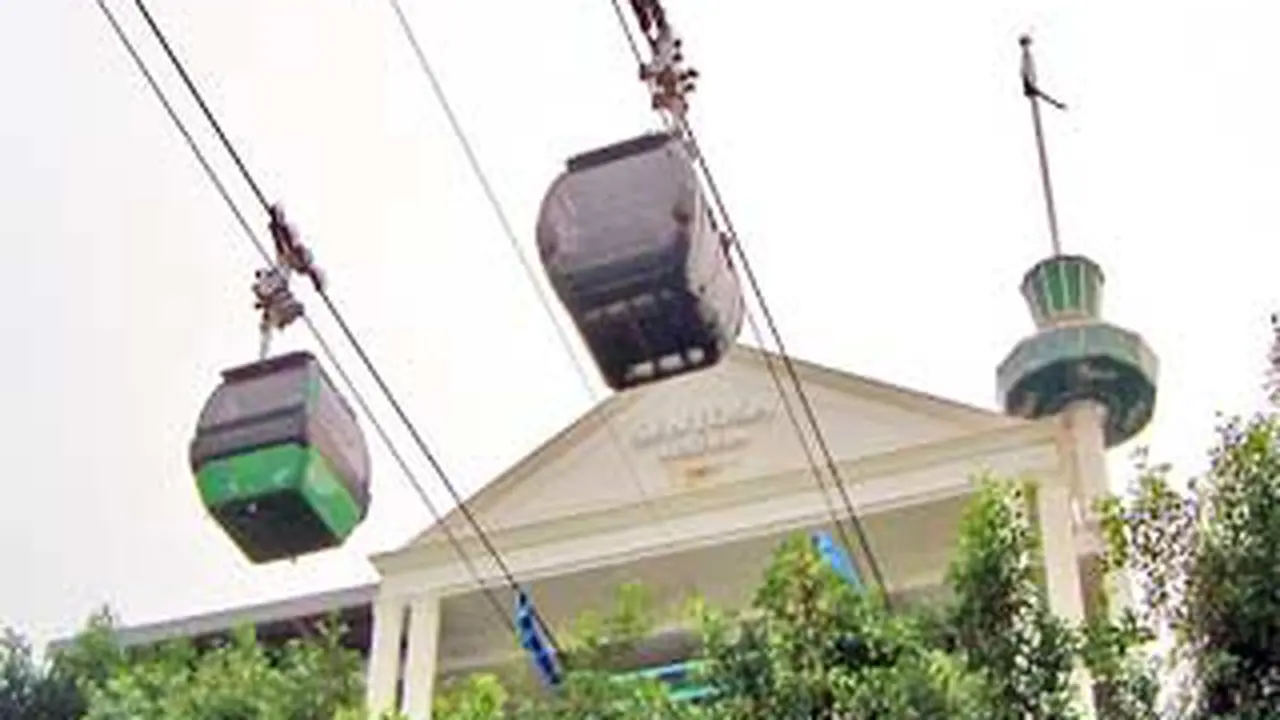 100718bkereta-gantung.jpg