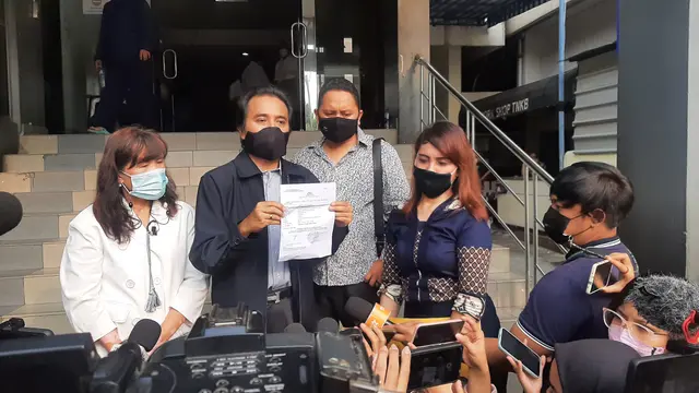 Roy Suryo laporkan Lucky Alamsyah