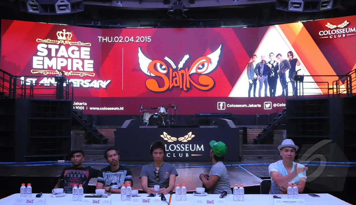 Grup musik Slank saat menghadiri konferensi pers di Colosseum Club, Jakarta, Kamis (19/3/2015). Slank menjadi grup musik yang akan meramaikan ulang tahun acara Stage Empire (Liputan6.com/Faisal R Syam)