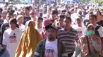 Walau tak diberi izin Polda Jateng, panitia jalan sehat di Solo tetap bersikeras untuk menghadirkan Neno Warisman dan Ahmad Dhani dalam acara tersebut.