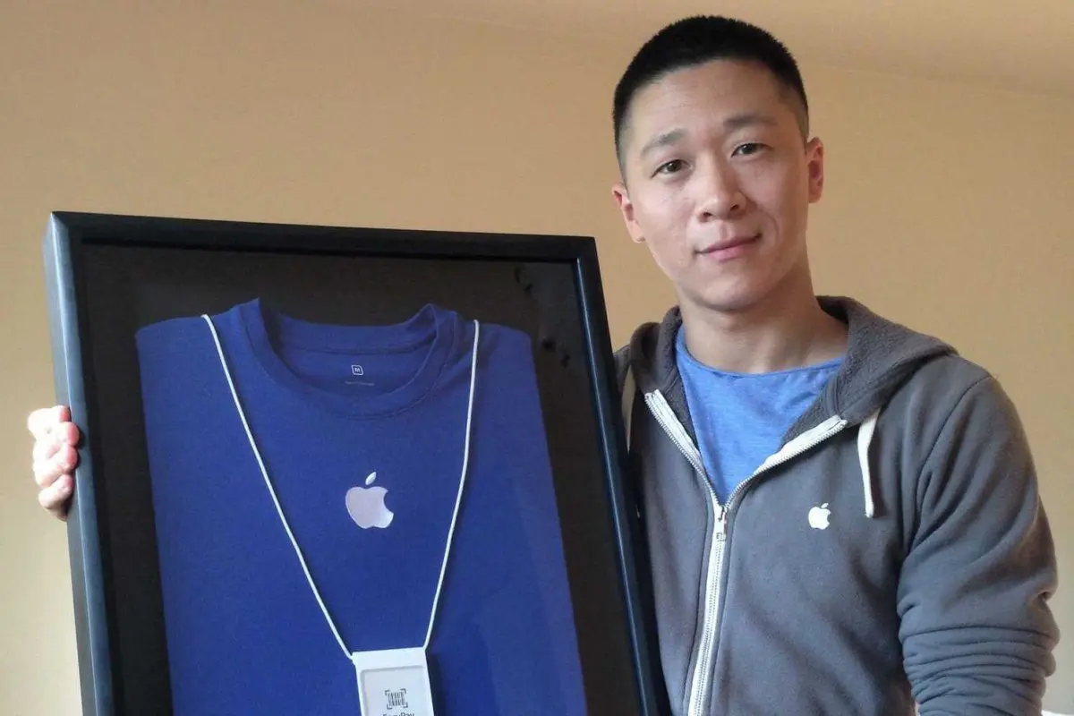 Mantan Karyawan Apple, `Sam Sung` Lelang Kartu Nama di eBay
