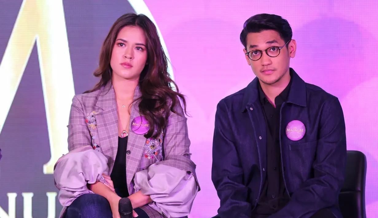 "Kita sudah lama banget nggak duet bareng. Ini pertama kalinya lagi setelah beberapa tahun nggak pernah nyanyi bareng," ujar Raisa. (Adrian Putra/Bintang.com)