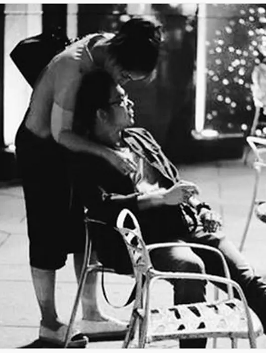 "Menjadi orang yg bs dipegang kata2nya dan tulus hatinya sangatlah penting.. Integritas penting dlm hidup..diatas kesuksesan duniawi..," tulis @DorfelDave pada 25 April silam. (Instagram/graciaz14)