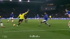 Troy Deeney menjadi pahlawan kemenangan Watford atas Everton dalam pertandingan lanjutan Liga Inggris, Sabtu (24/2). Deeney memeca...