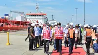 Menteri Perhubungan Budi Karya Sumadi ketika&nbsp;meninjau Terminal Marunda Centre di Bekasi, Jawa Barat, Minggu (14/8/2022).