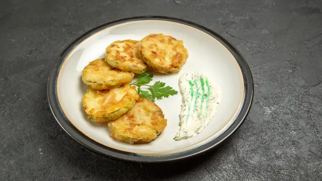 Perkedel Kembang Kol dengan Saus Aioli