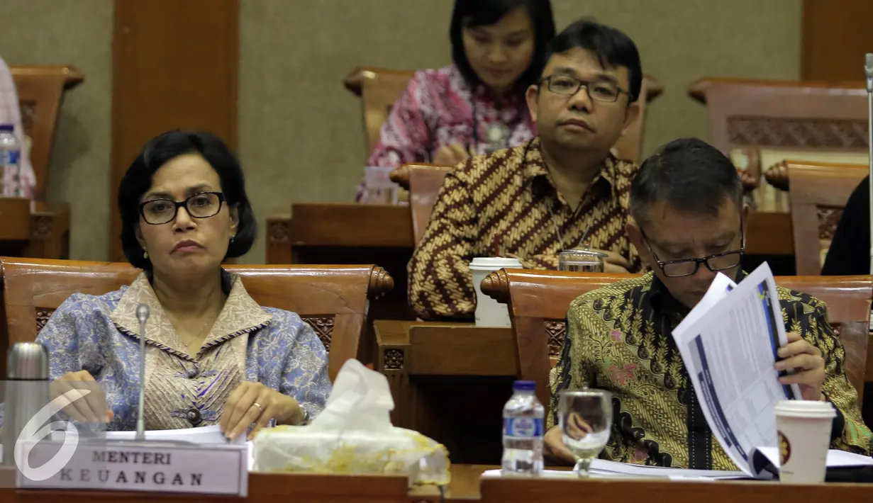 Rapat antara Menkeu dengan Komisi XI membahas evaluasi pelaksanaan UU No.11 Tahun 2016 tentang Tax Amnesty serta peraturan-peraturan Dirjen Pajak terkait Tax Amnesty, Jakarta, Kamis (29/9). (Liputan6.com/Johan Tallo)