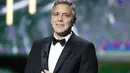 Terlihat dari sebuah video, tubuh George Clooney pun terpental ke udara. (WTHR)