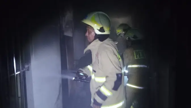 Požar v apartmajskem naselju City Park pogašen, štiri osebe imele težave z dihanjem