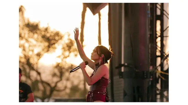 Jadi Musisi Indonesia Pertama Tampil di Coachella, Ini 6 Penampilan Niki Zefanya
